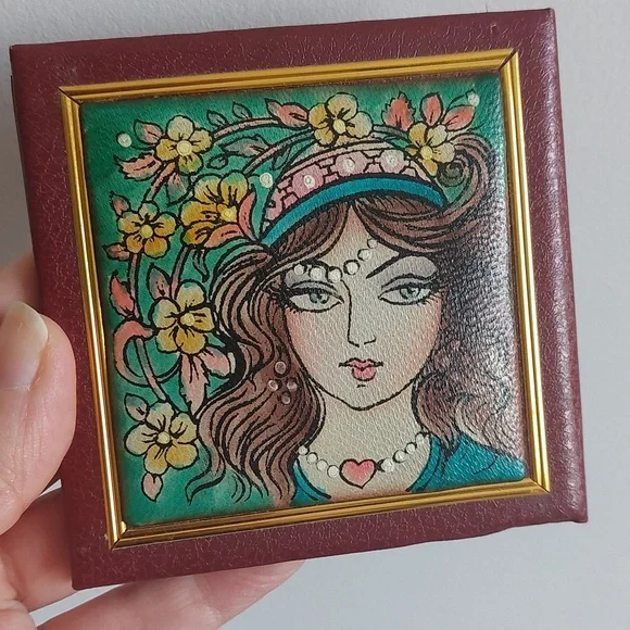 Compact Mirror - Picture 5 of 5